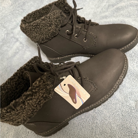 Black Fur-Lined Ankle Boots - Picture 1 of 4